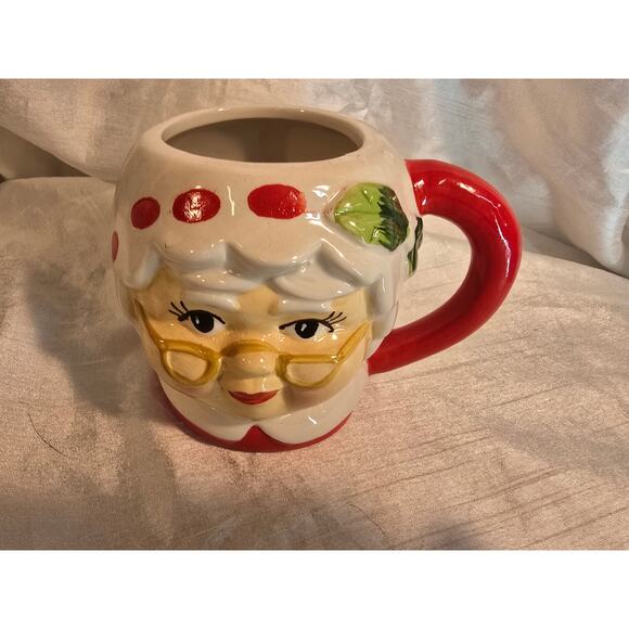 Fine Ceramic Christmas Holidays Mrs. Santa Claus Mug 20 oz. - Picture 2 of 8